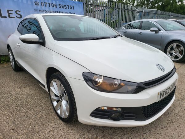 VOLKSWAGEN SCIROCCO 2.0 TDi BlueMotion Tech GT 3dr [Nav/Leather] 2012 (62) - Image 27