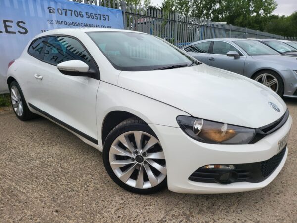 VOLKSWAGEN SCIROCCO 2.0 TDi BlueMotion Tech GT 3dr [Nav/Leather] 2012 (62) - Image 19