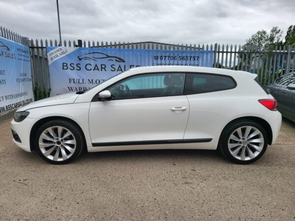 VOLKSWAGEN SCIROCCO 2.0 TDi BlueMotion Tech GT 3dr [Nav/Leather] 2012 (62) - Image 22