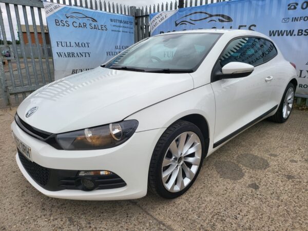 VOLKSWAGEN SCIROCCO 2.0 TDi BlueMotion Tech GT 3dr [Nav/Leather] 2012 (62) - Image 20