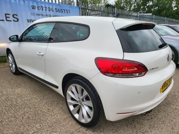 VOLKSWAGEN SCIROCCO 2.0 TDi BlueMotion Tech GT 3dr [Nav/Leather] 2012 (62) - Image 7