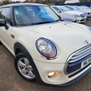 2014 MINI HATCHBACK 1.5 Cooper 3dr